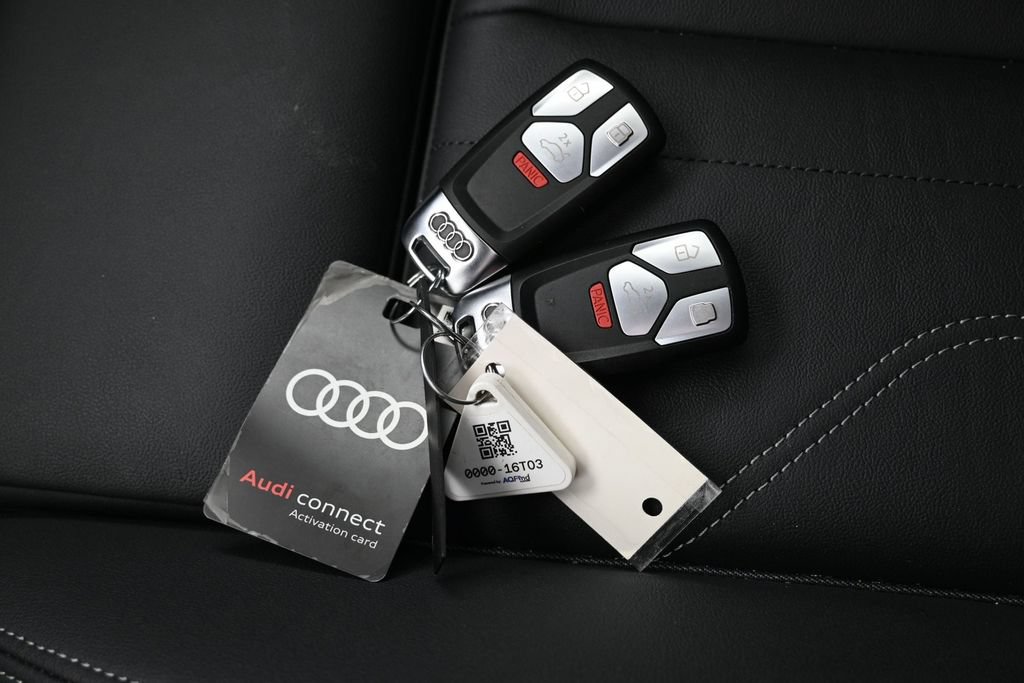 Used 2024 Audi Q5 e Premium w/ Convenience Package AWD/4WD image 35