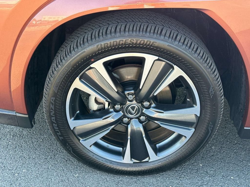 Used 2025 Lexus UX 300h AWD w/ Accessory Package (Z1) image 7