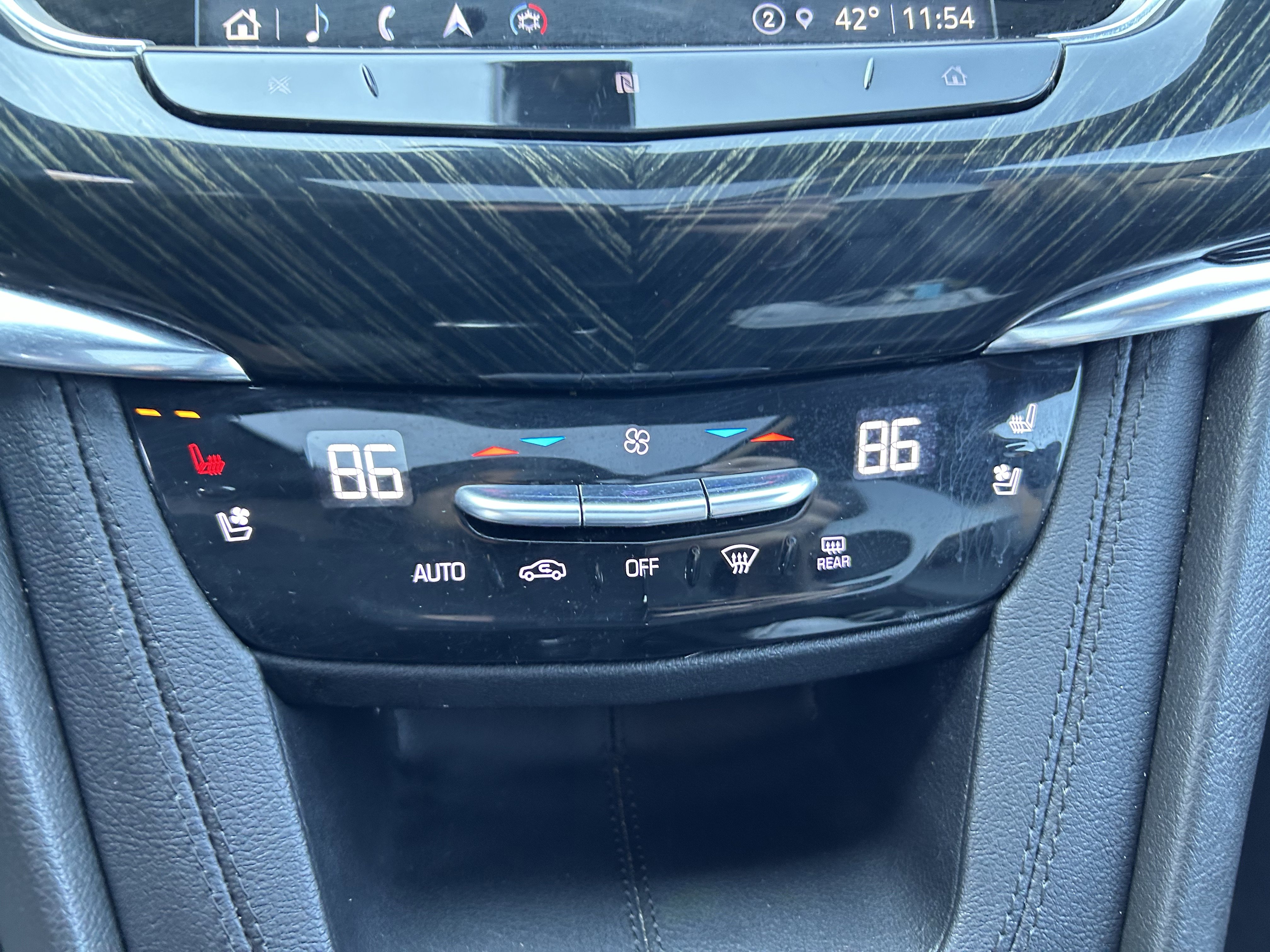 Used 2021 Cadillac XT6 Premium Luxury image 15