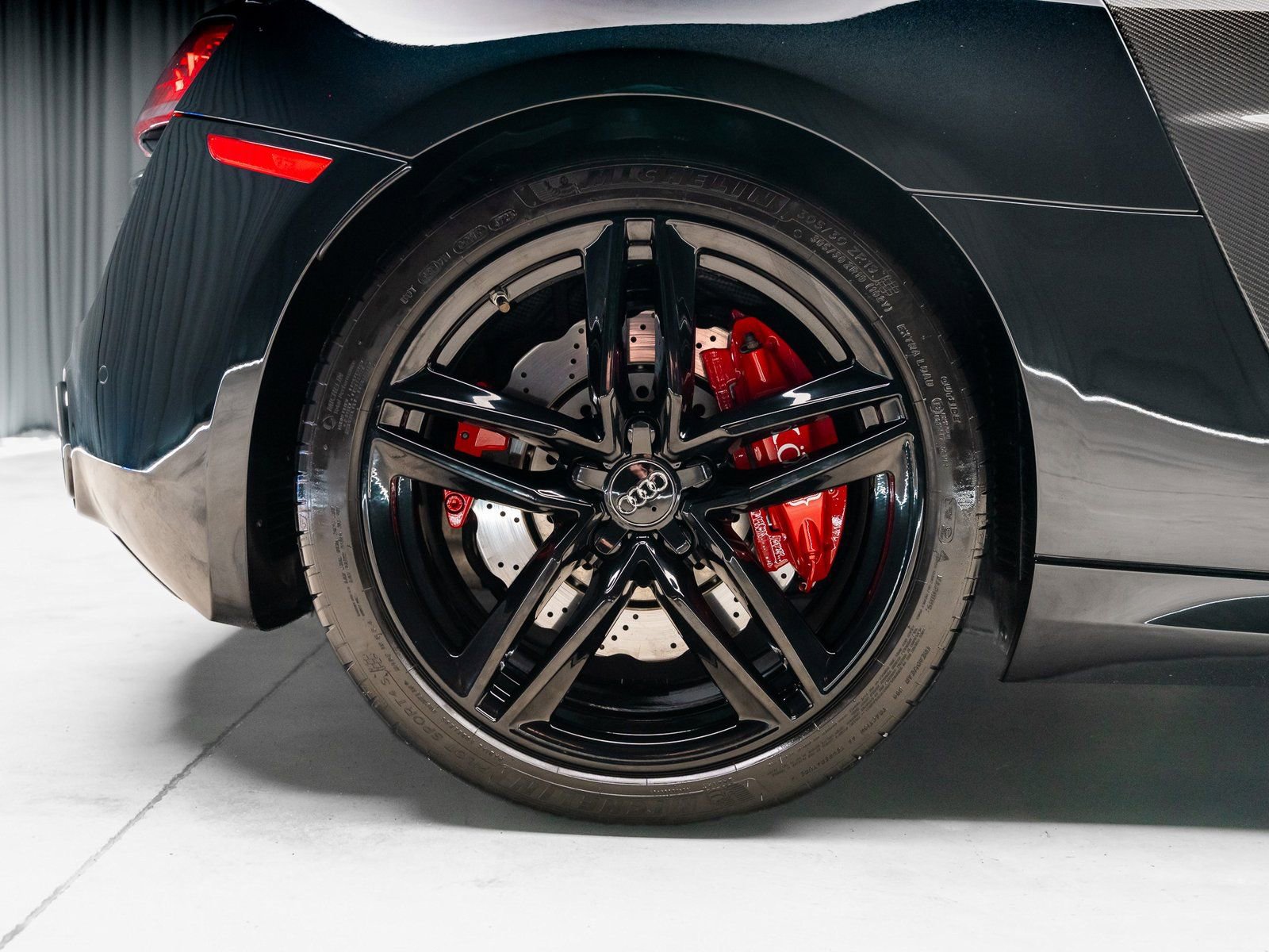 Used 2014 Audi R8 V10 image 33