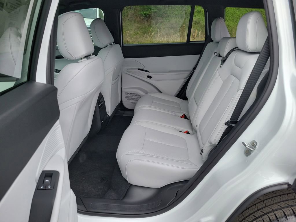 New 2026 Jeep Cherokee Limited image 28