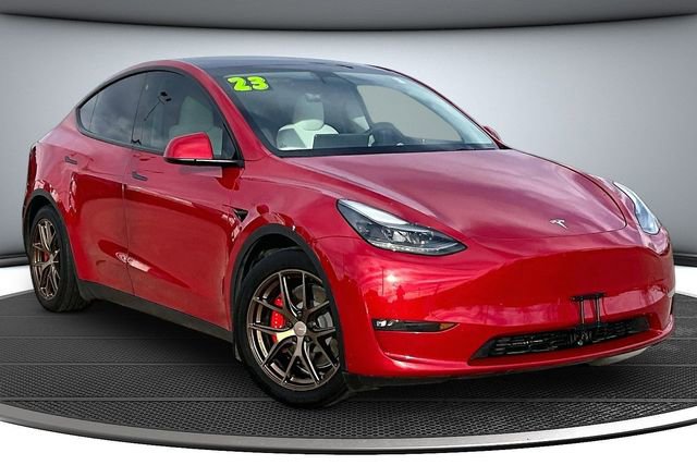 Used 2023 Tesla Model Y Performance image 3