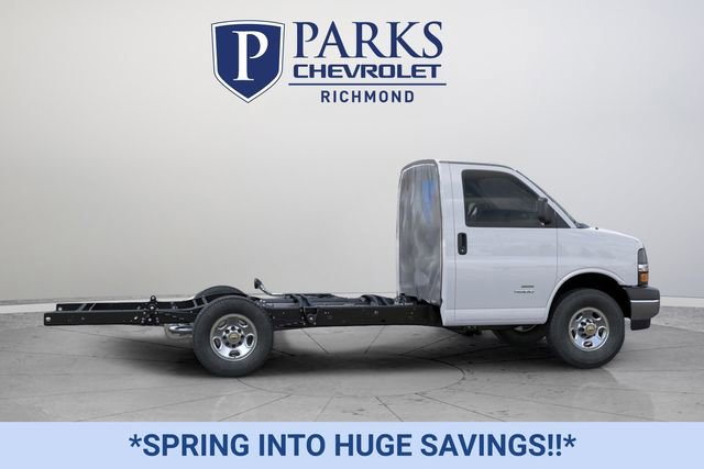 New 2025 Chevrolet Express 3500 w/ Power Convenience Package image 3