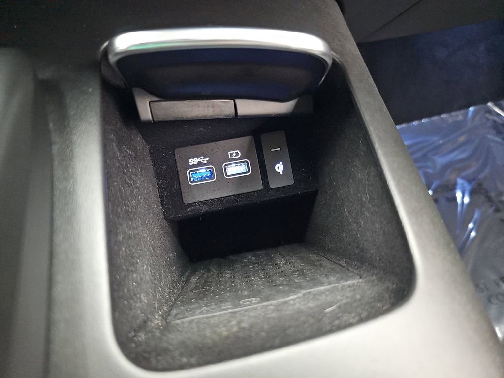 Used 2023 Genesis GV70 2.5T w/ Select Package image 39