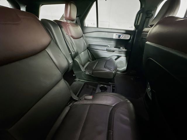 Used 2020 Ford Explorer Platinum w/ Premium Technology Package image 30