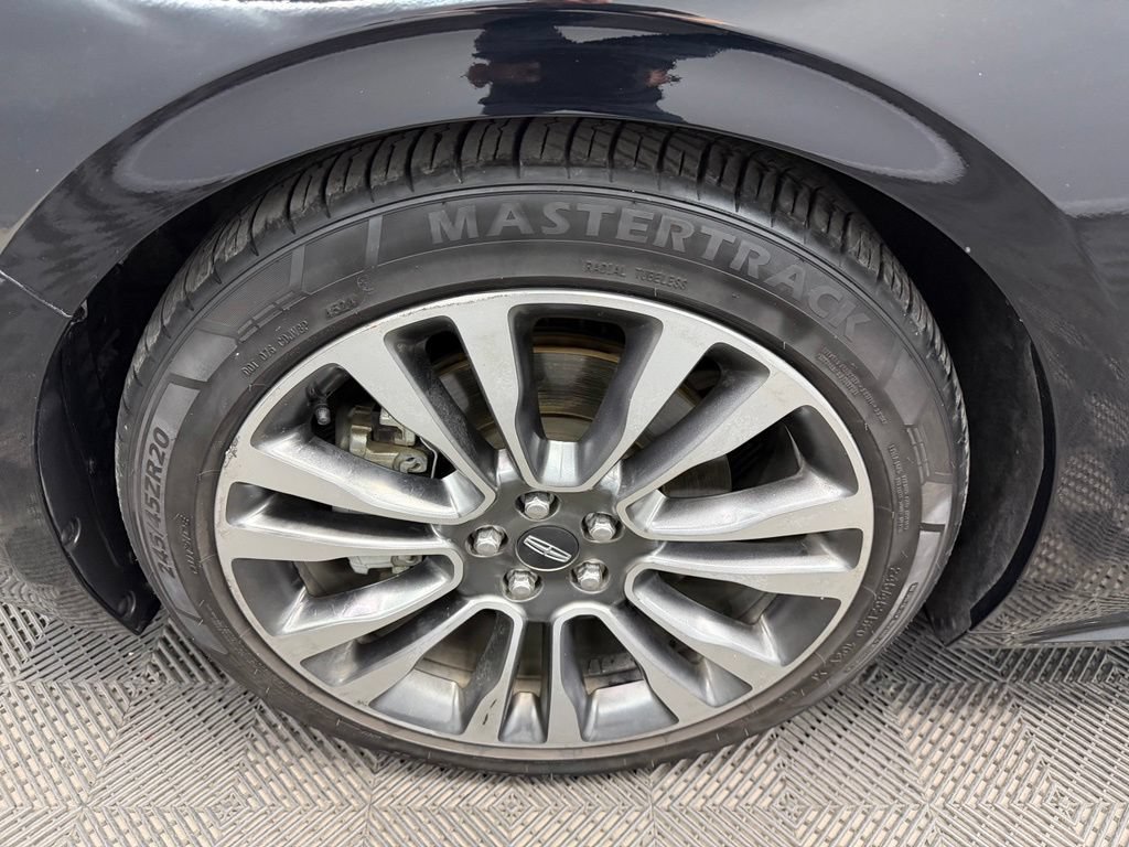 Used 2017 Lincoln Continental Select AWD/4WD image 21