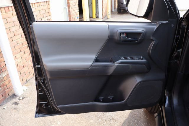 Used 2023 Toyota Tacoma SR image 7