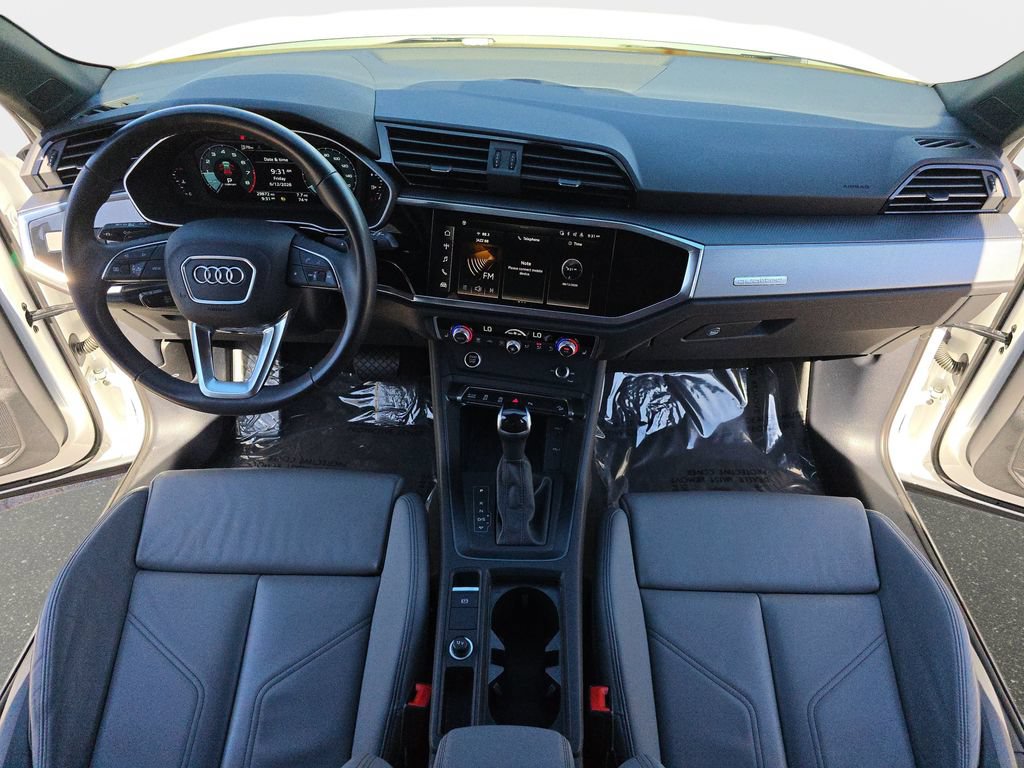 Used 2023 Audi Q3 2.0T Premium w/ Black Optic Sport Package AWD/4WD image 10