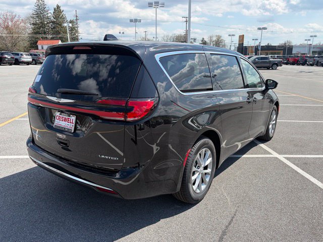 New 2026 Chrysler Pacifica Limited FWD image 7