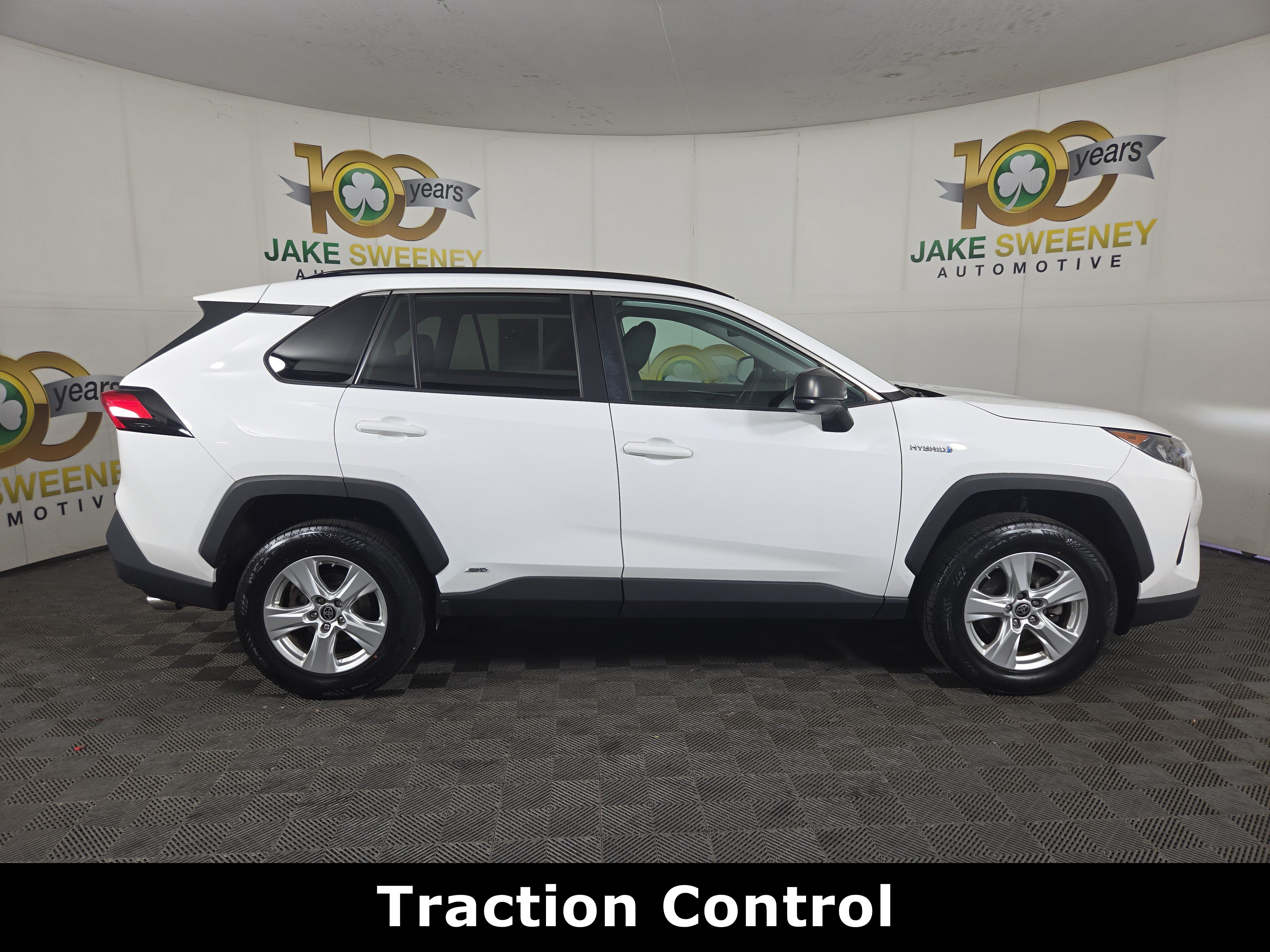 Used 2021 Toyota RAV4 LE AWD/4WD image 11