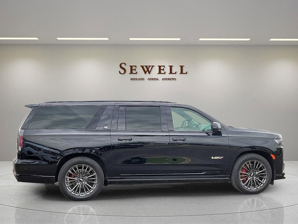Used 2024 Cadillac Escalade ESV V AWD/4WD image 6