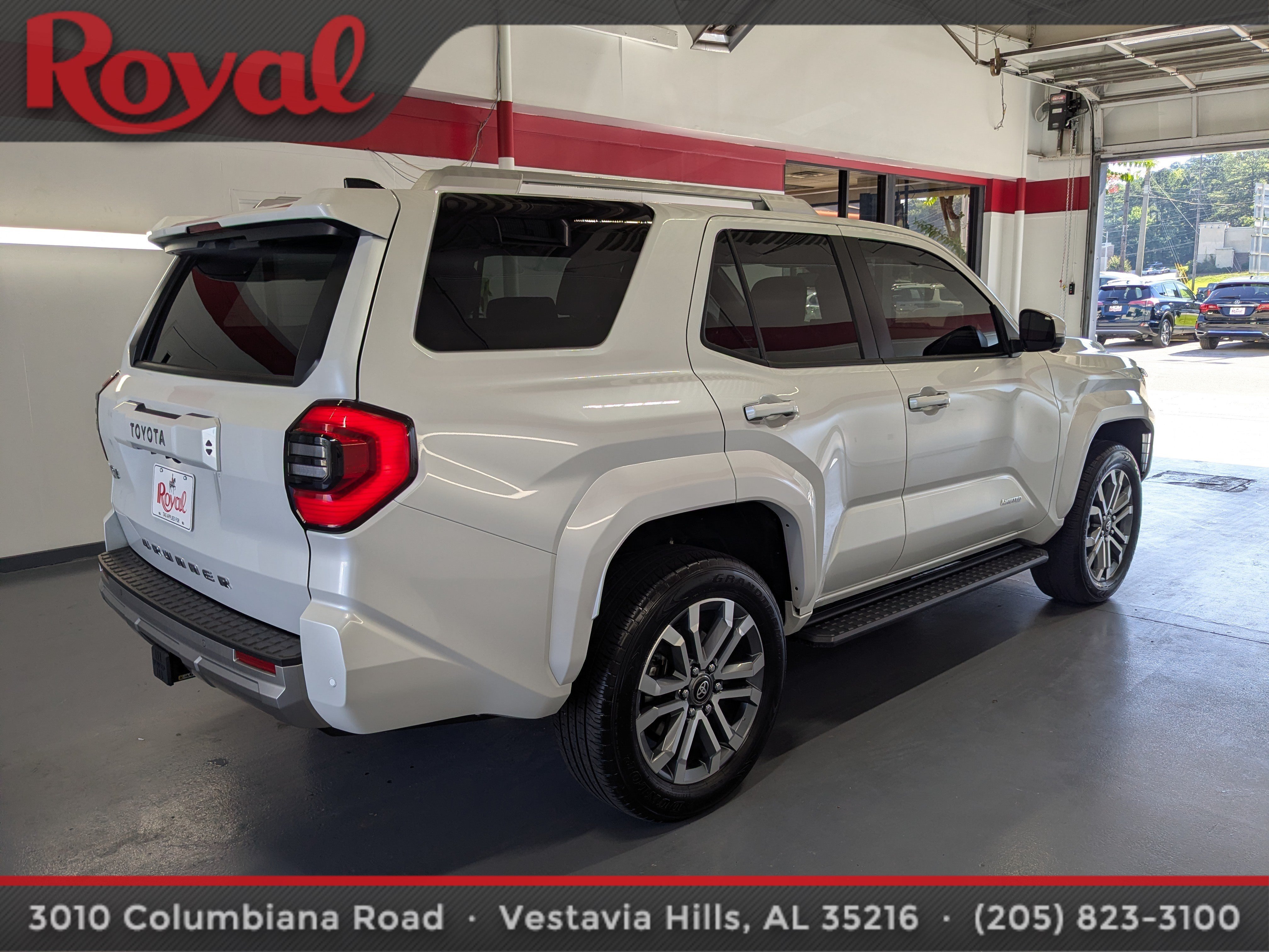 Used 2025 Toyota 4Runner Limited RWD image 4