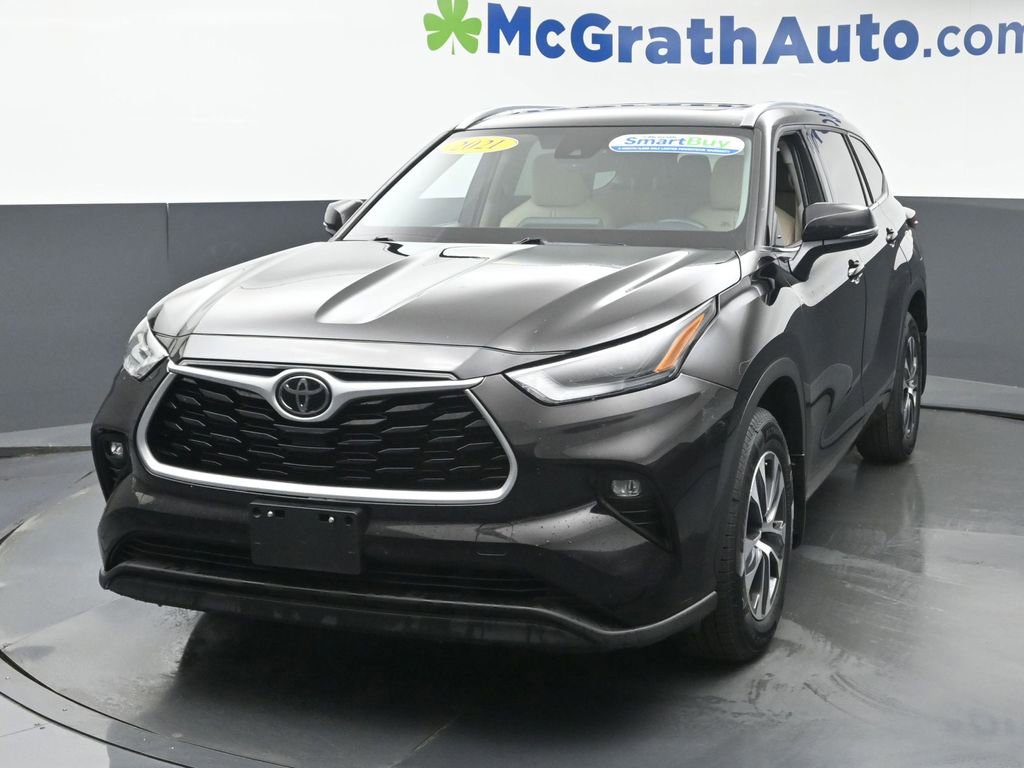 Used 2021 Toyota Highlander XLE image 5