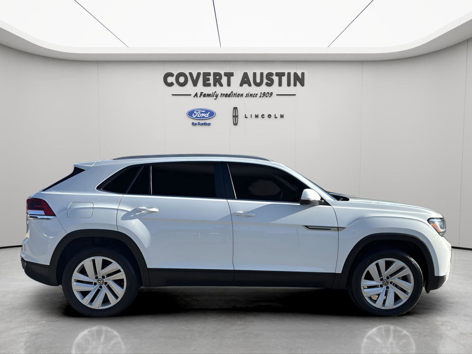 Used 2022 Volkswagen Atlas Cross Sport SE image 5