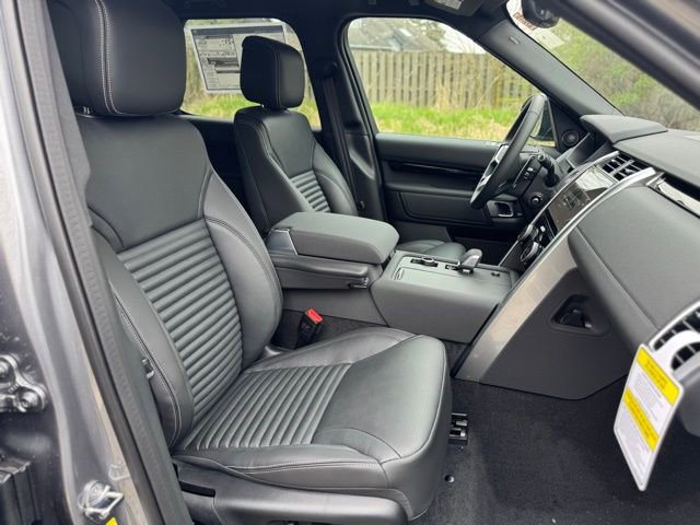 New 2026 Land Rover Discovery S AWD/4WD image 25