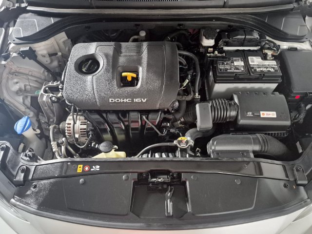 Used 2017 Hyundai Elantra Value Edition FWD image 8