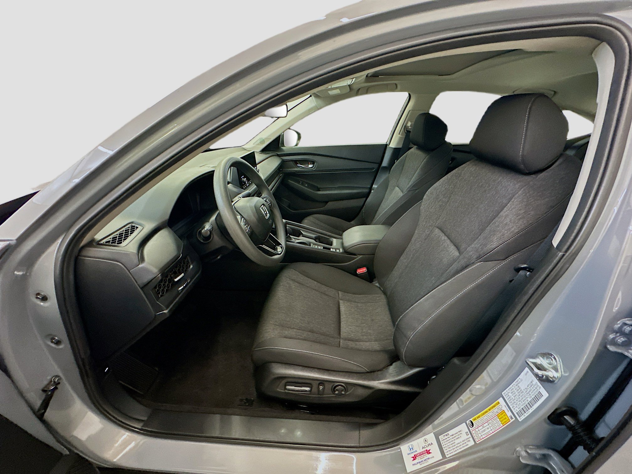 Used 2025 Honda Accord SE image 13