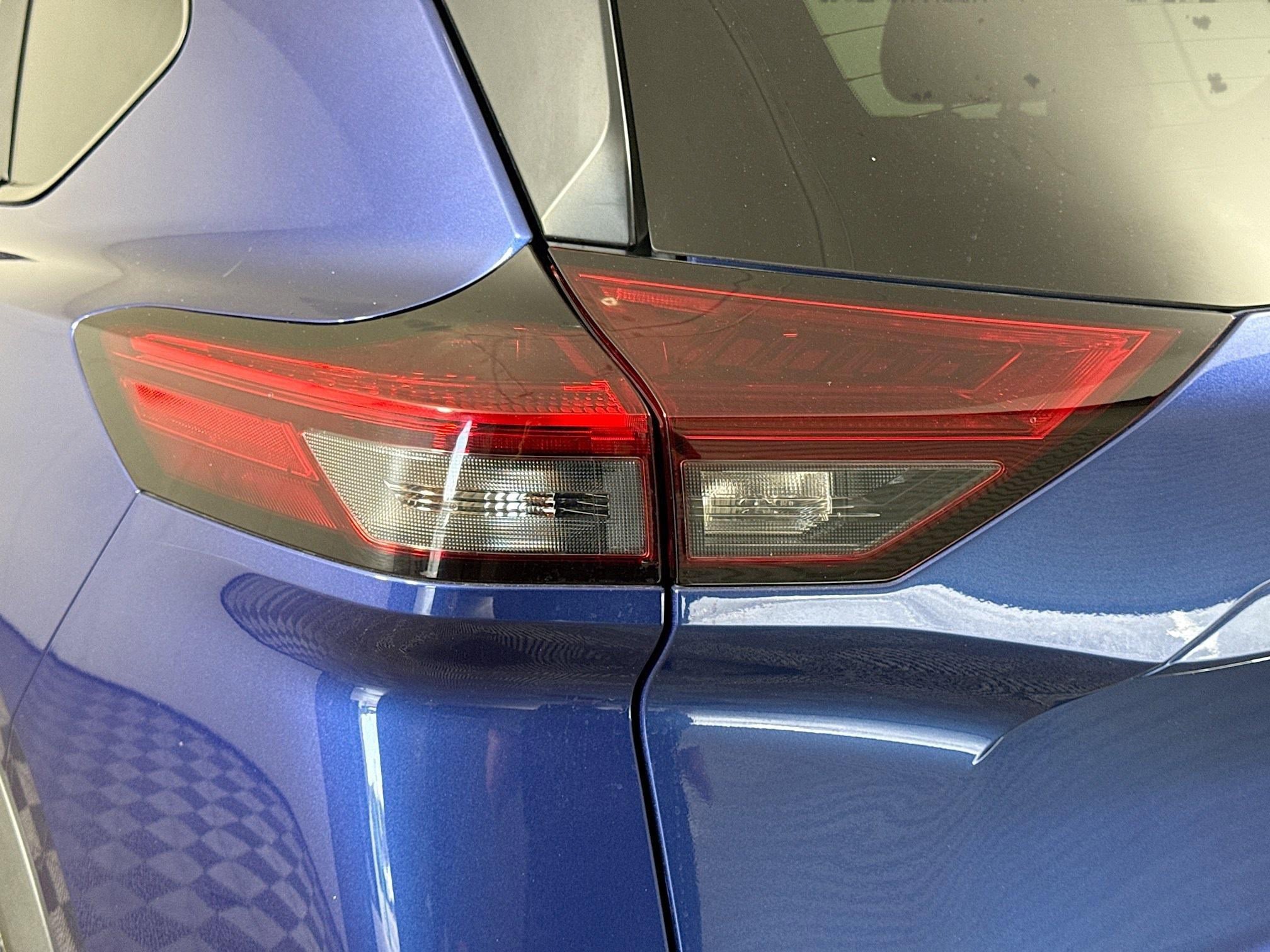 Used 2023 Nissan Rogue SV FWD image 36