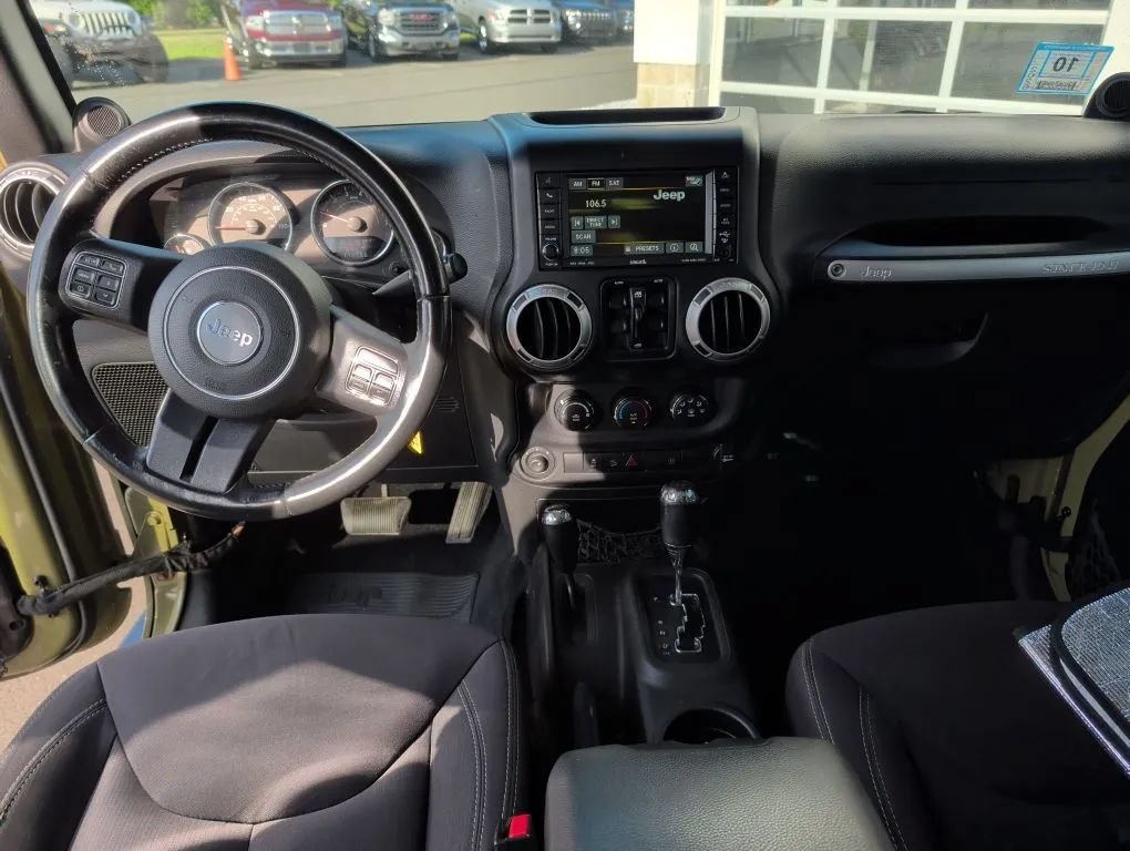 Used 2013 Jeep Wrangler Unlimited Sahara w/ Connectivity Group AWD/4WD image 11