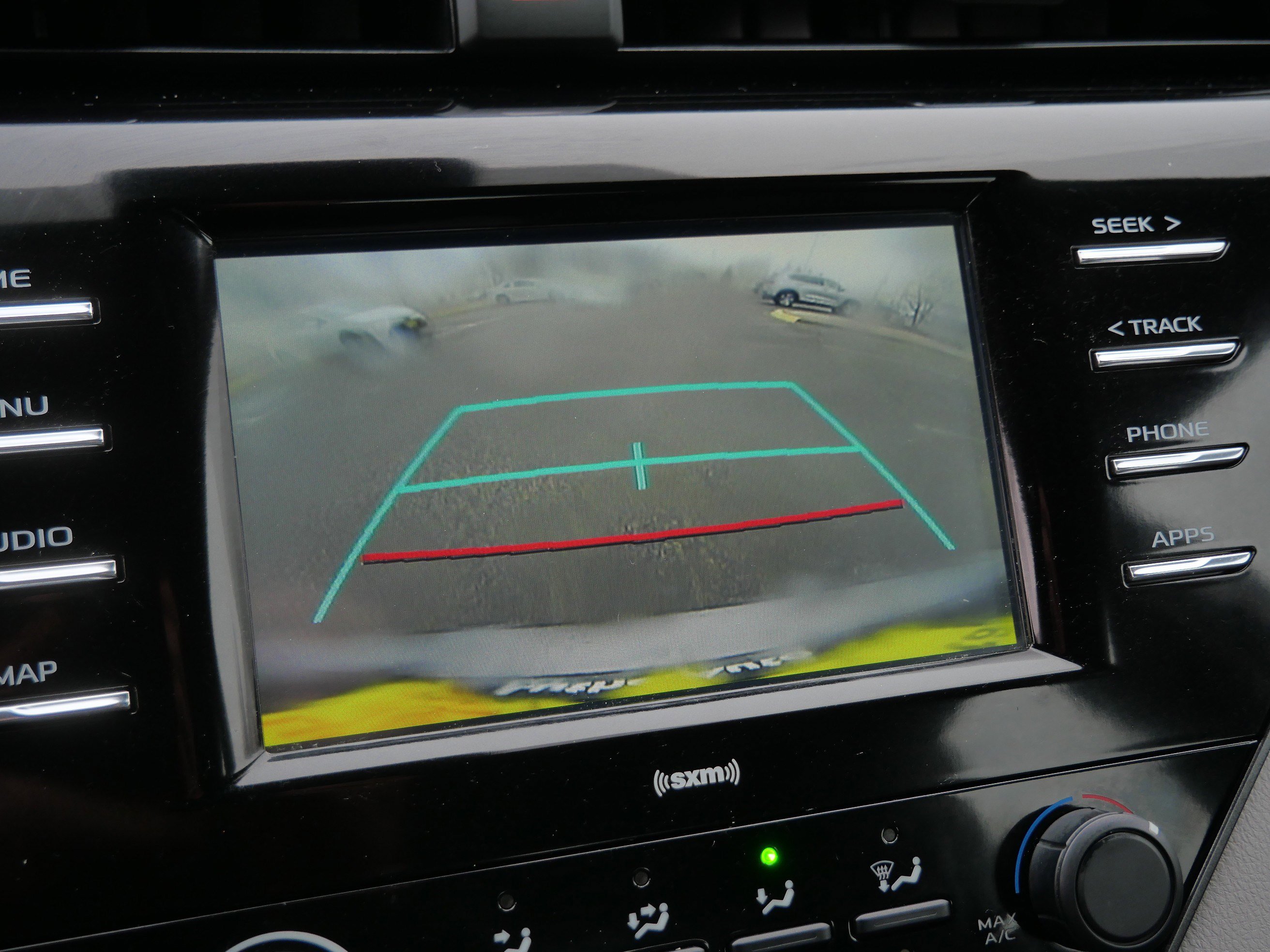 Certified 2020 Toyota Camry LE image 29