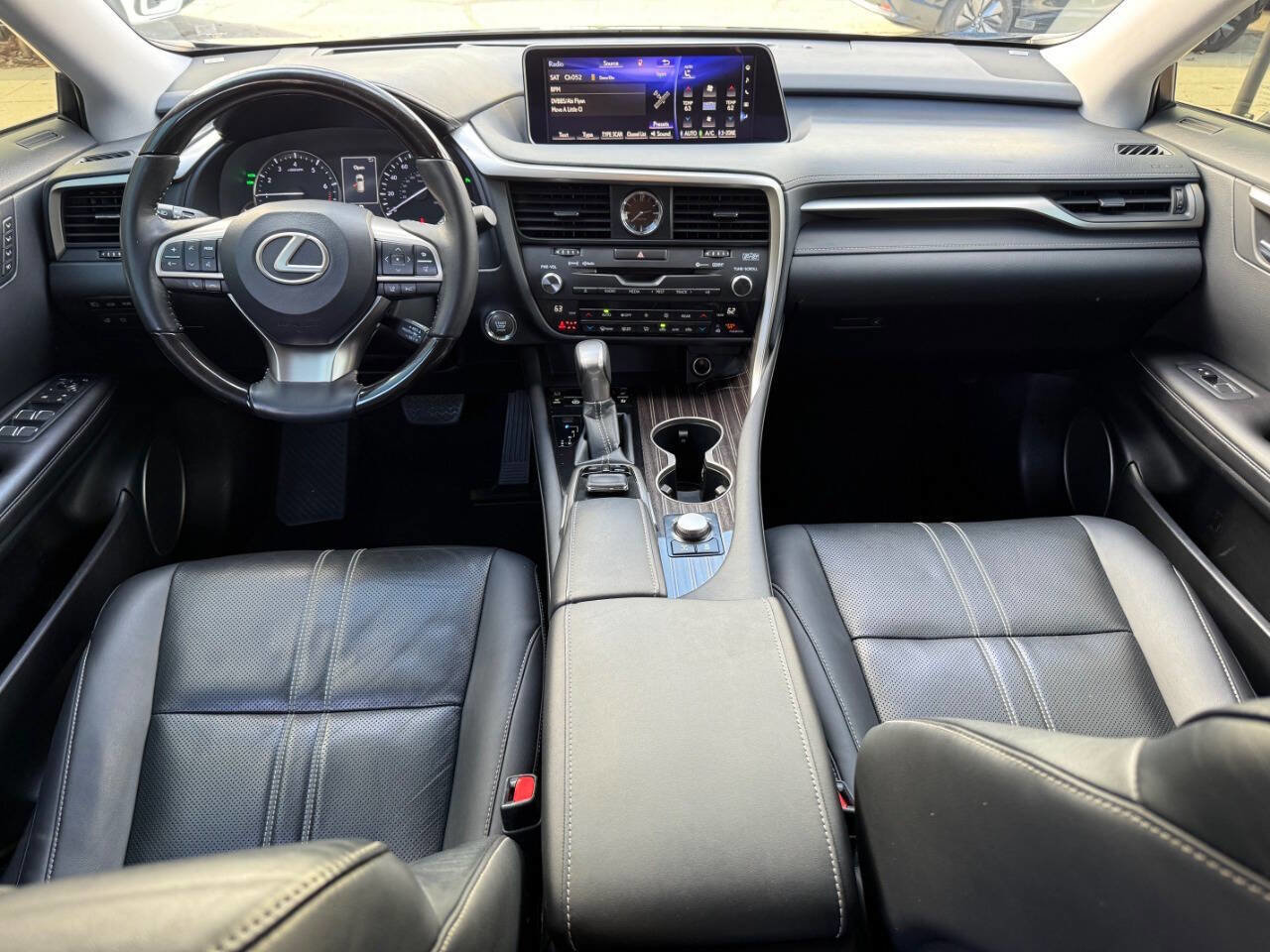 Used 2018 Lexus RX 350L Luxury w/ Accessory Package image 25