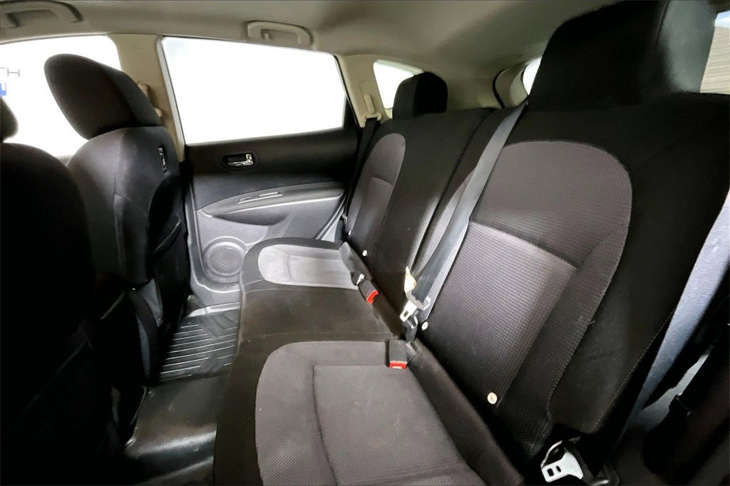 Used 2013 Nissan Rogue SV w/ Premium Pkg image 21