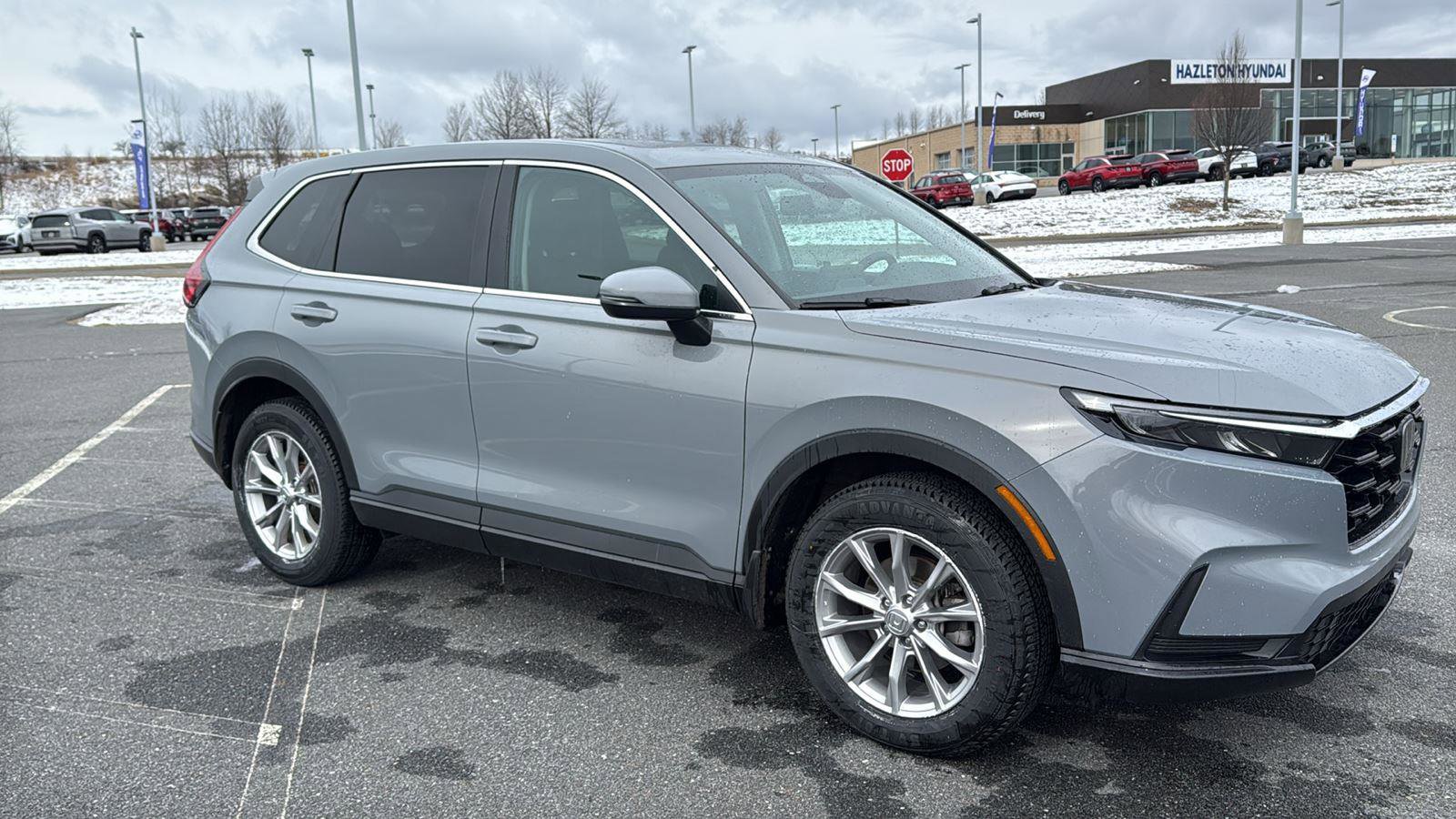 Used 2025 Honda CR-V EX image 2