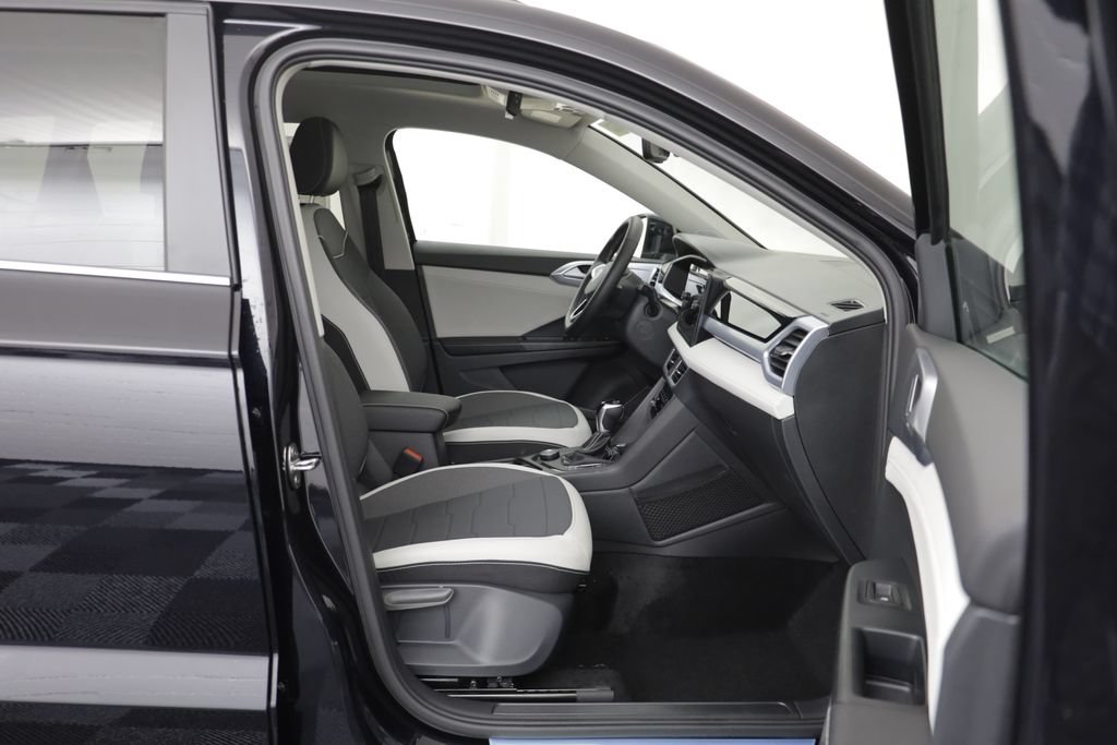 New 2026 Volkswagen Taos SE AWD/4WD image 19