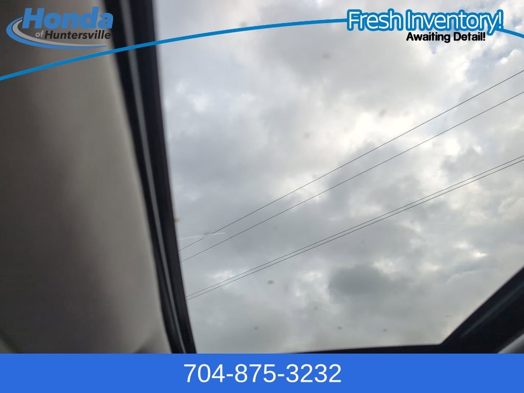 Used 2023 Toyota Highlander XLE image 27