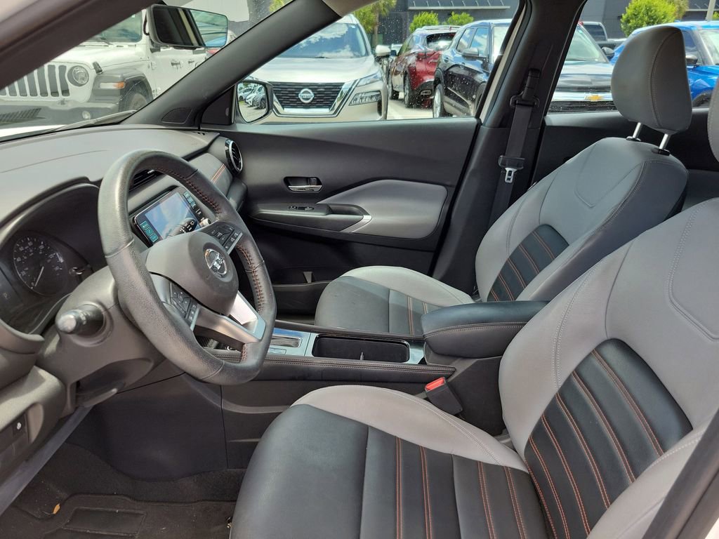 Used 2021 Nissan Kicks SR w/ SR Premium Package FWD image 23