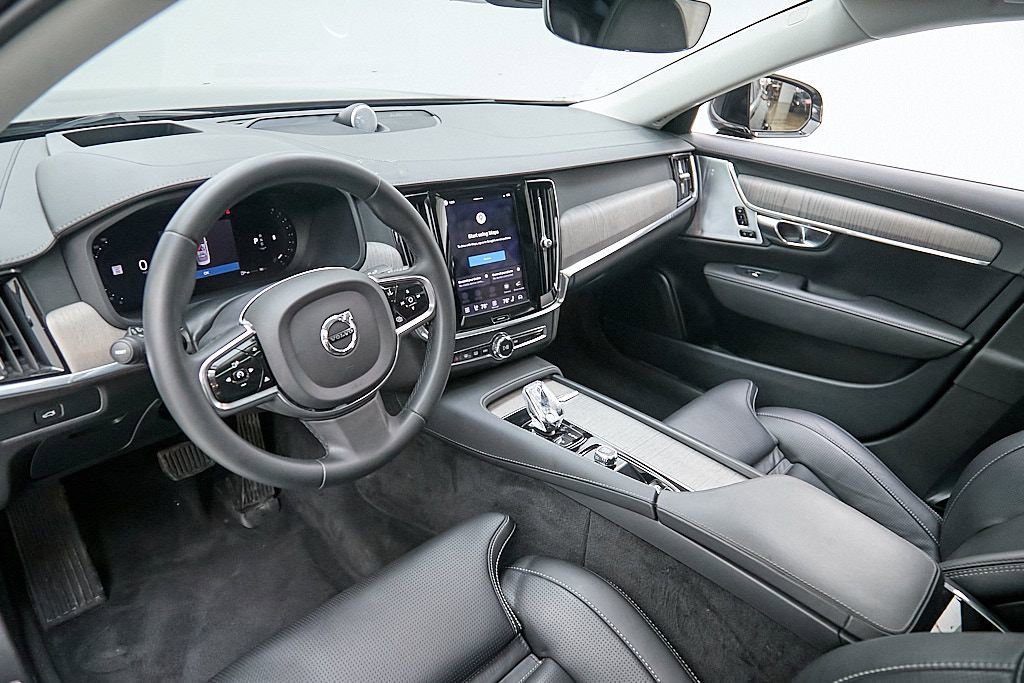 Certified 2023 Volvo S90 B6 Ultimate w/ Lounge Package image 12