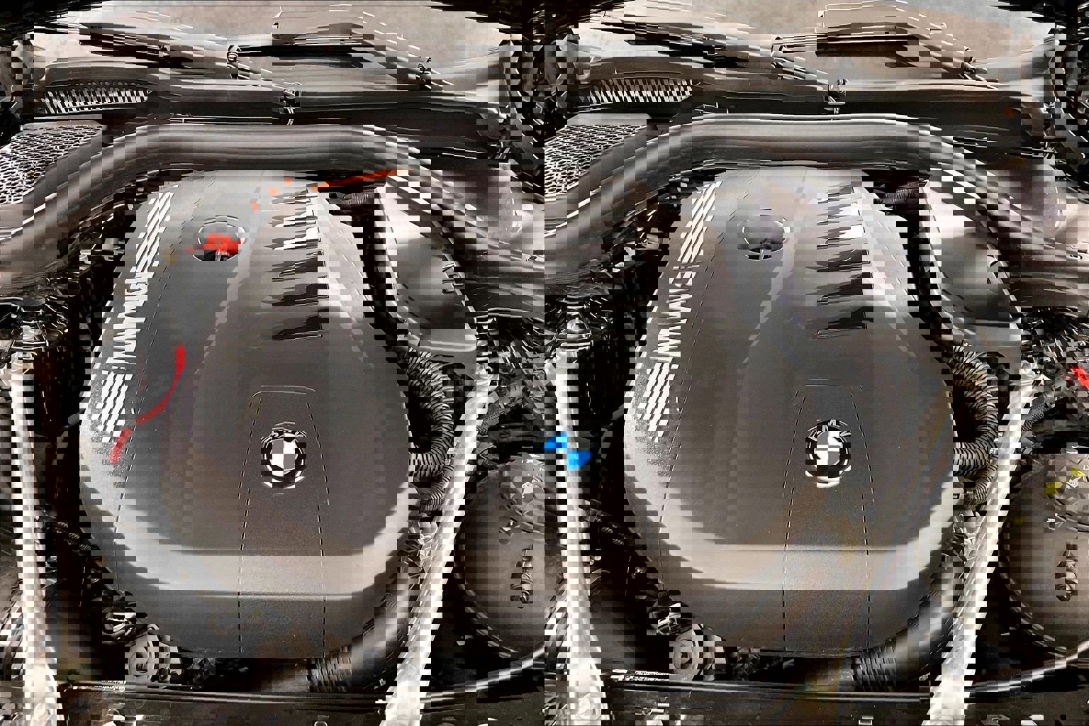 Certified 2025 BMW 550e xDrive w/ Premium Package AWD/4WD image 28