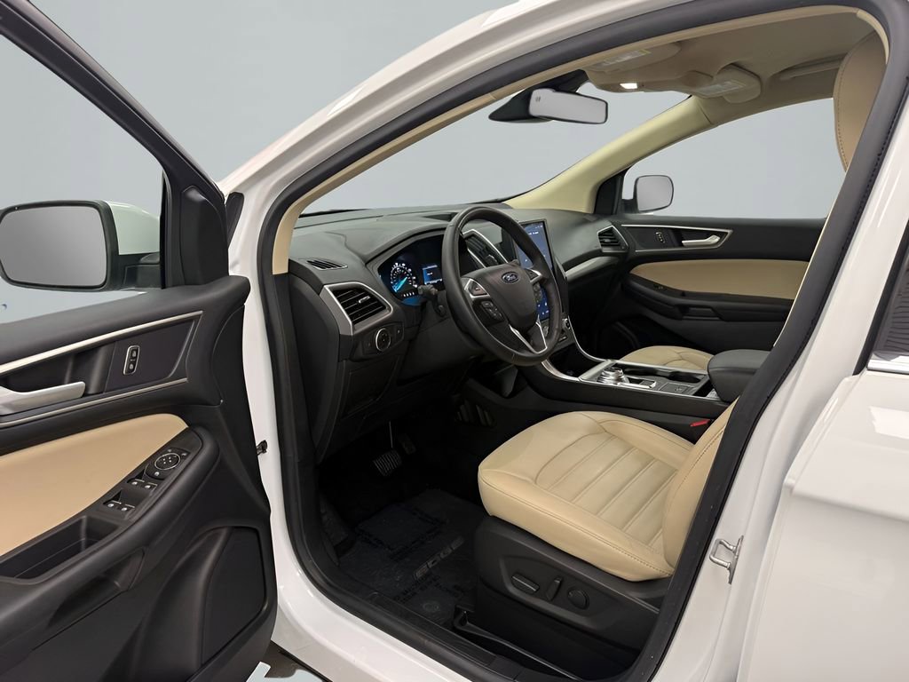 Used 2023 Ford Edge SEL image 9
