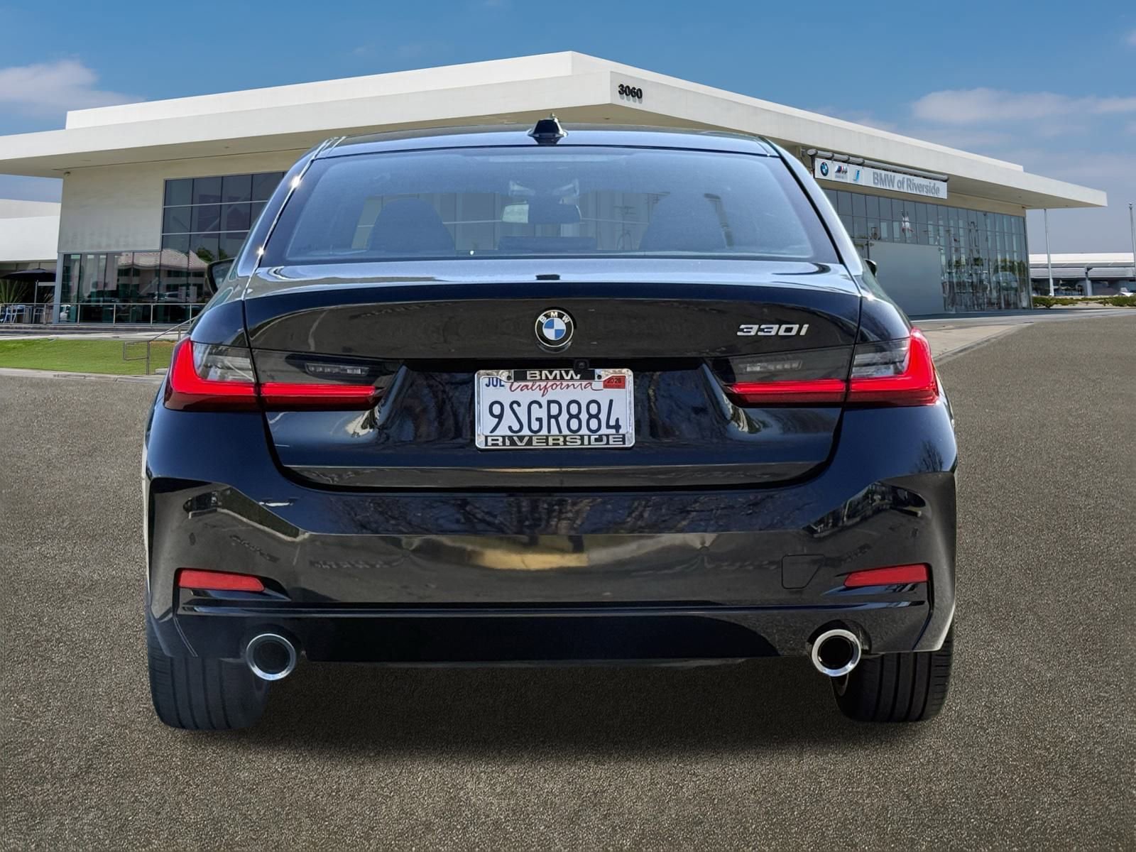 Used 2025 BMW 330i 330i w/ Convenience Package image 9