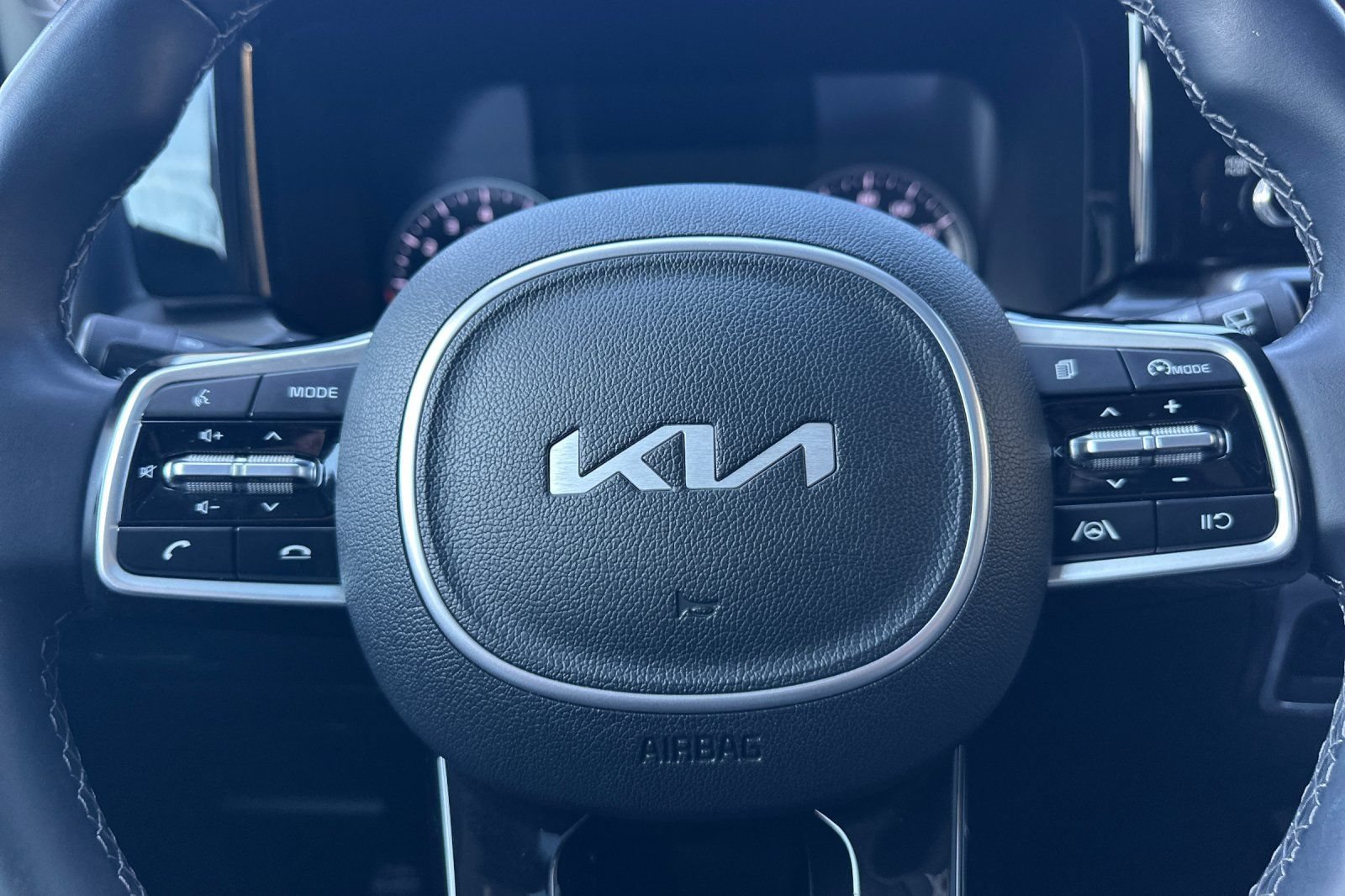 Used 2022 Kia Sorento S w/ Panoramic Sunroof Package FWD image 24