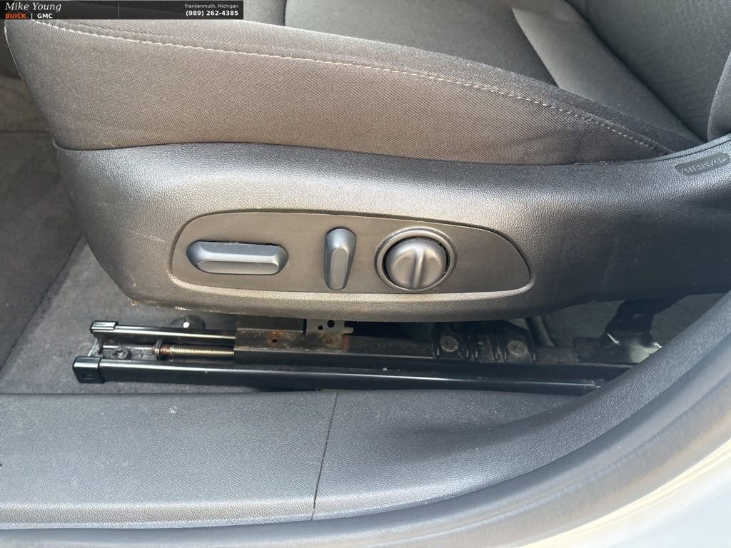 Used 2024 Chevrolet Malibu LT image 13