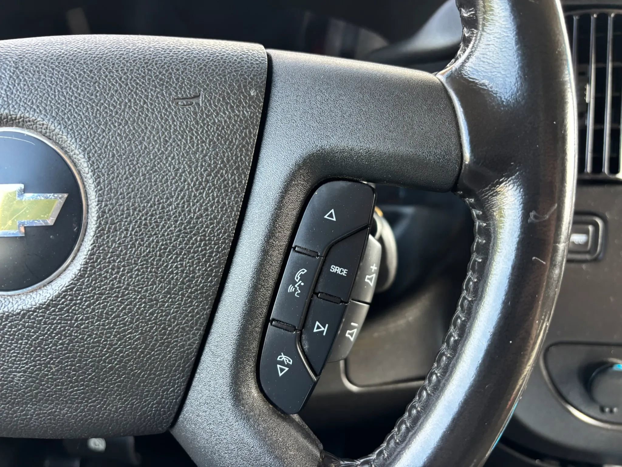 Used 2023 Chevrolet Express 2500 w/ Driver Convenience Package RWD image 27