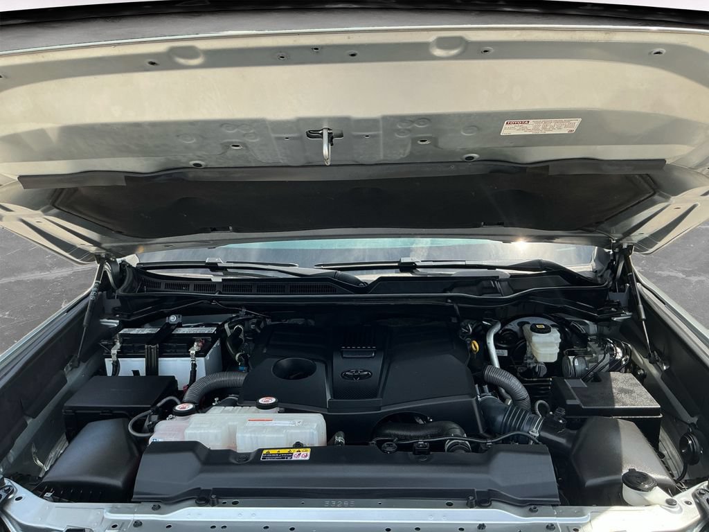 Used 2022 Toyota Tundra SR5 AWD/4WD image 18