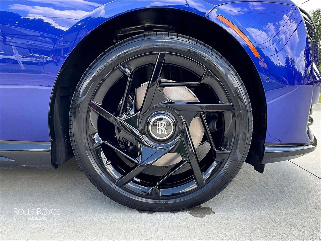 New 2025 Rolls-Royce Spectre Black Badge image 17