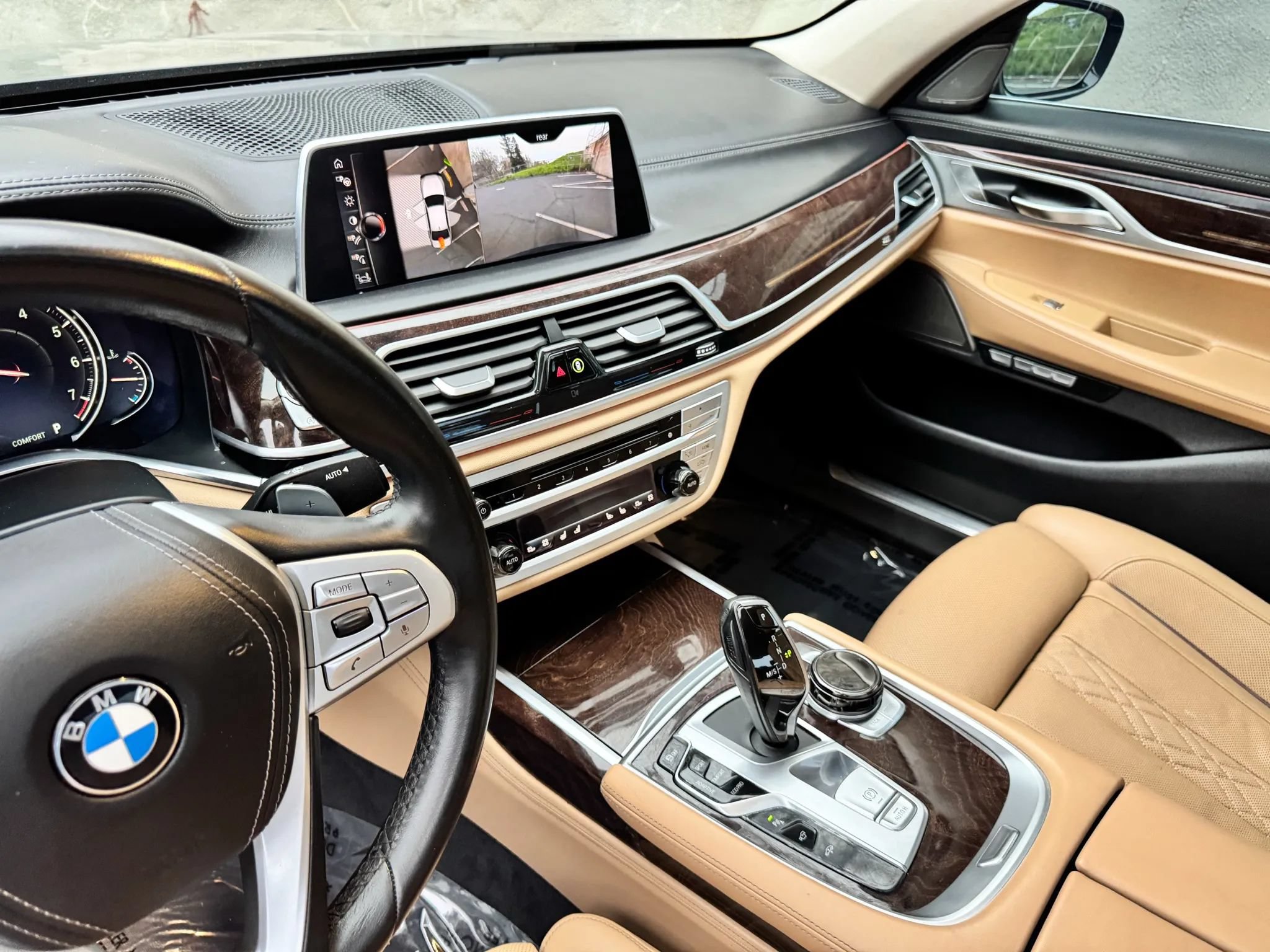 Used 2016 BMW 750i xDrive AWD/4WD image 19