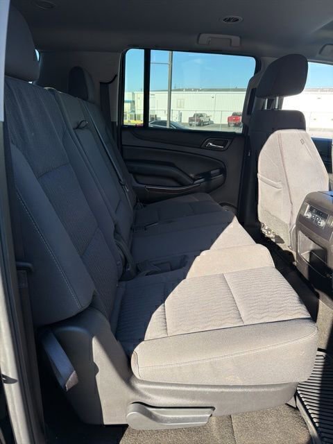 Used 2018 Chevrolet Suburban LS RWD image 20