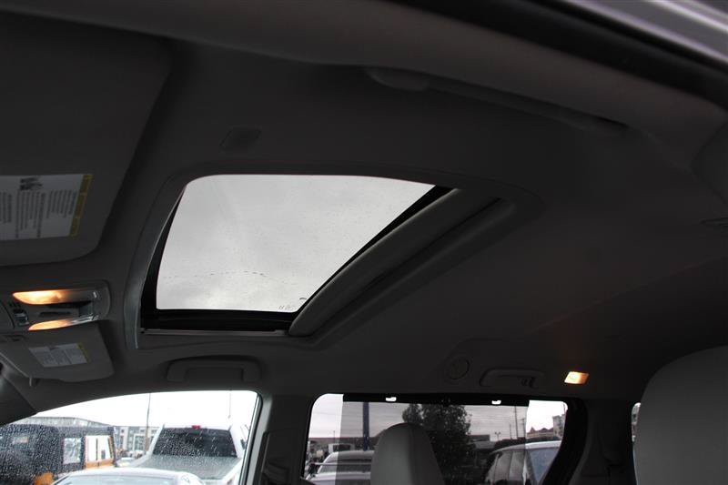 Used 2020 Toyota Sienna XLE w/ XLE Navigation Package AWD/4WD image 27