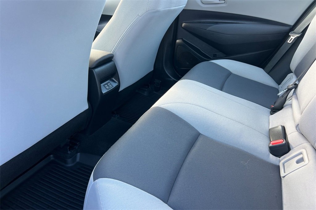 Certified 2025 Toyota Corolla LE image 11