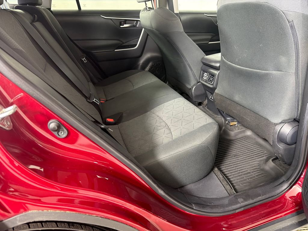 Used 2020 Toyota RAV4 XLE w/ Convenience Package AWD/4WD image 16