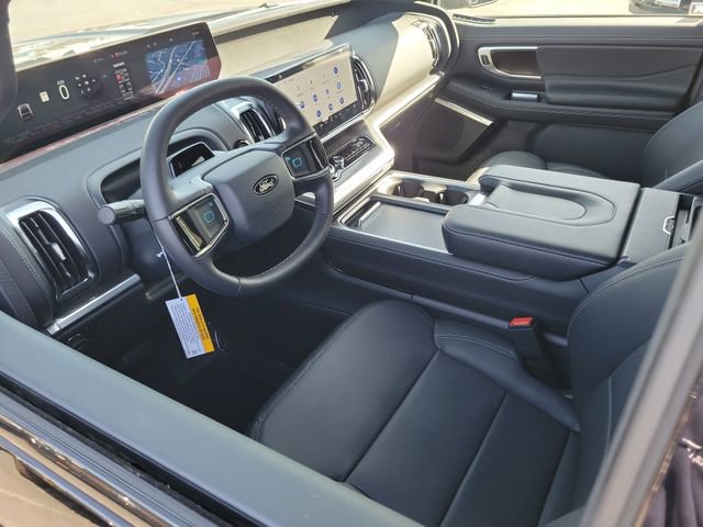 New 2026 Ford Expedition Platinum w/ Stealth Appearance Package AWD/4WD image 3