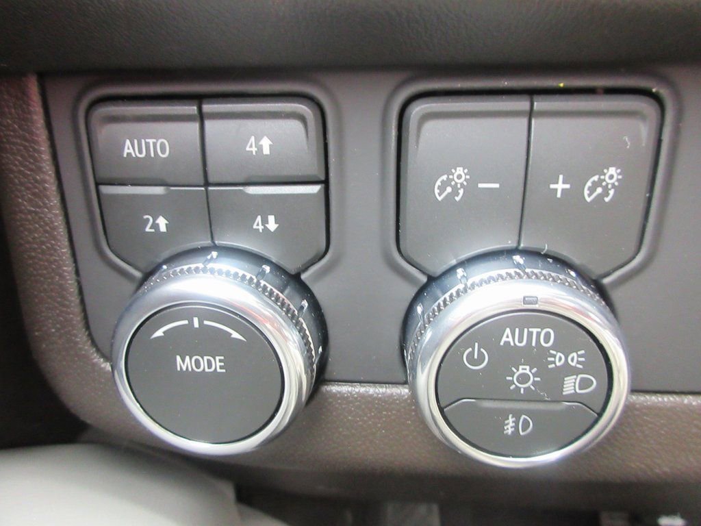 New 2026 GMC Yukon Elevation w/ Elevation Premium Package image 17