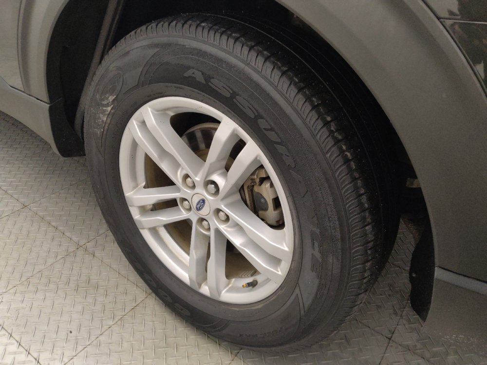 Used 2021 Ford Explorer XLT image 31