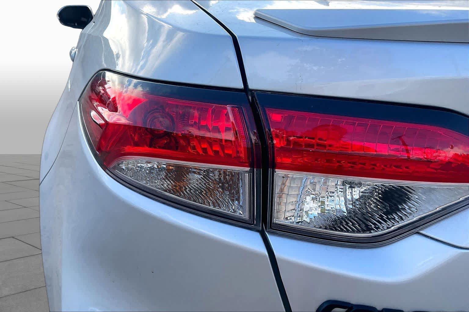 Used 2025 Toyota Corolla SE FWD image 27