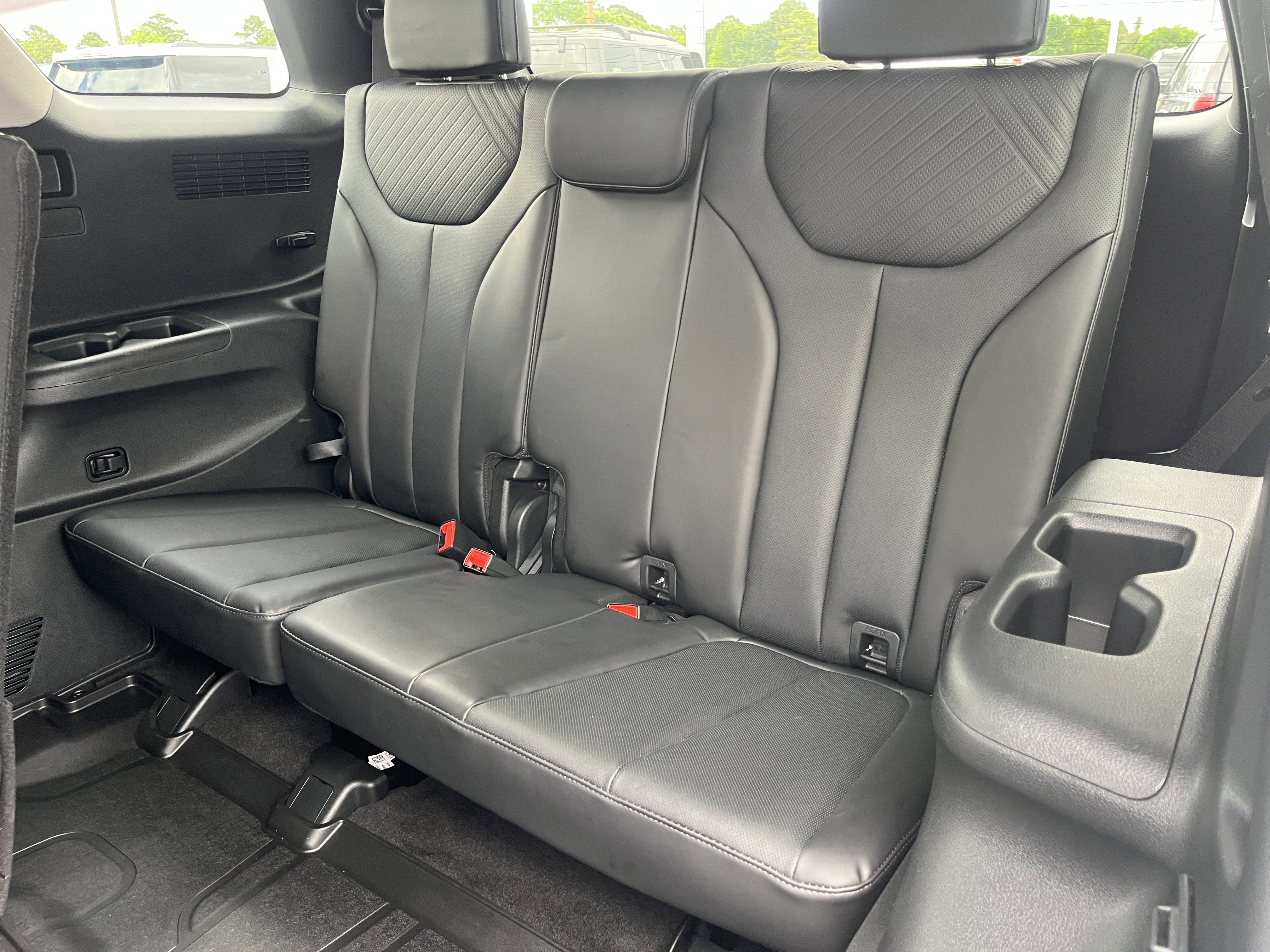 Used 2023 Hyundai Palisade SEL FWD image 38