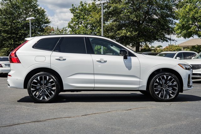New 2026 Volvo XC60 B5 Ultra w/ Protection Package Premier image 3